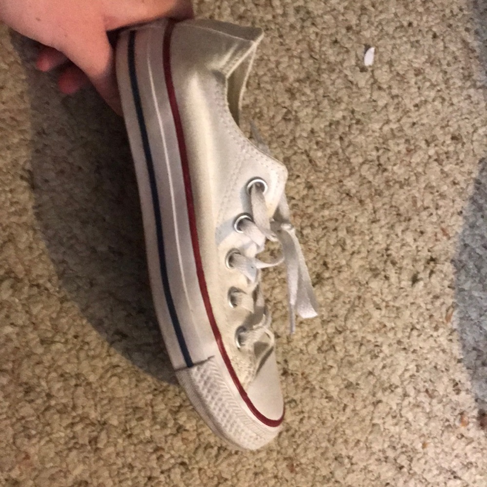All white Converses - Picture 4 of 7